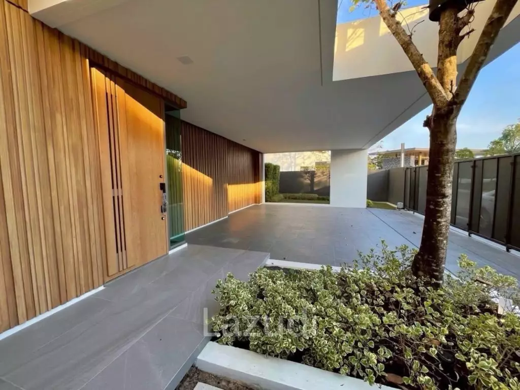4 Bed 4 Bath Detached House For Rent in VIVE Rama 9