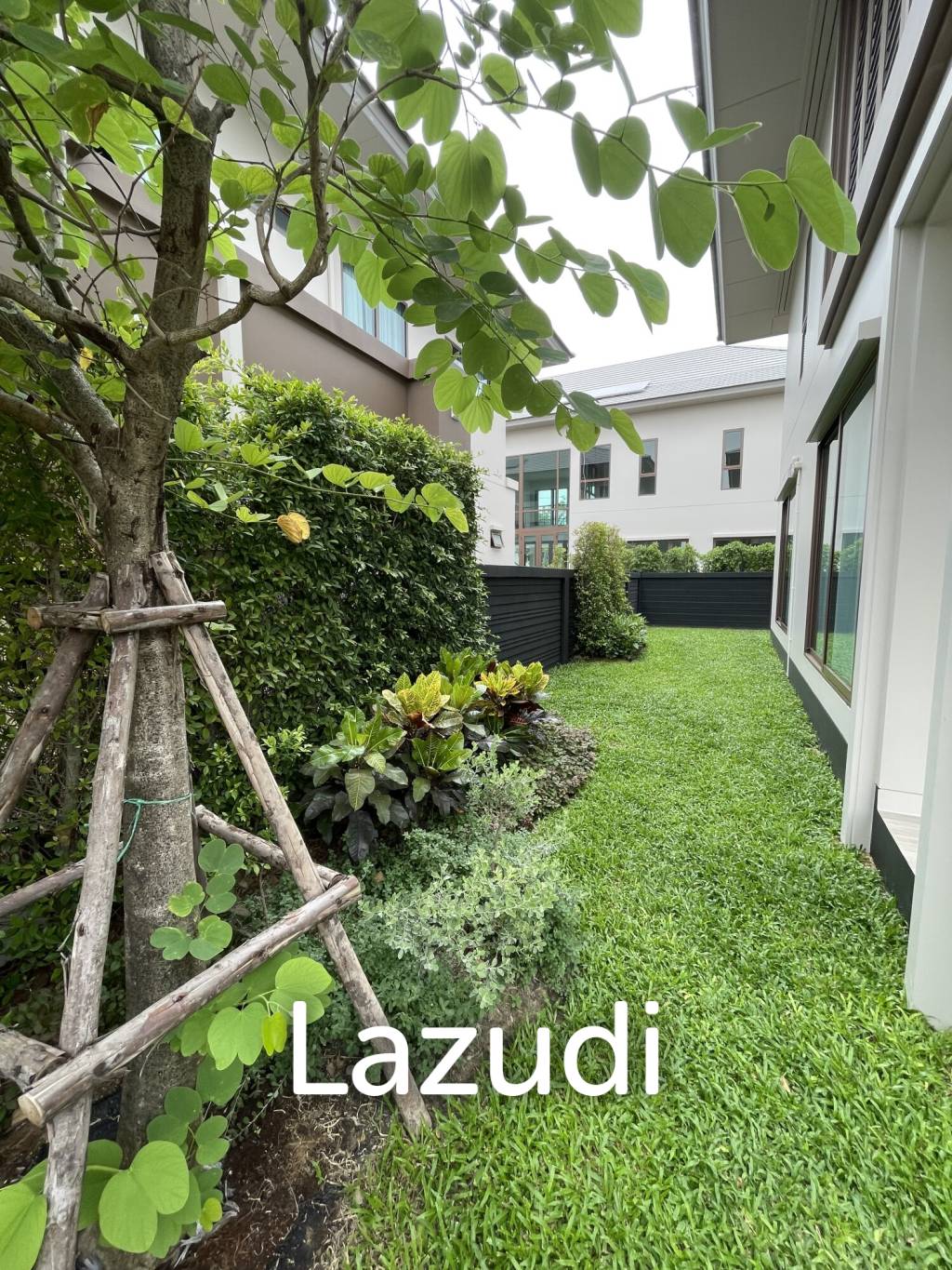 4 Bed 4 Bath Detached House For Rent in Burasiri Krungthep Kreetha