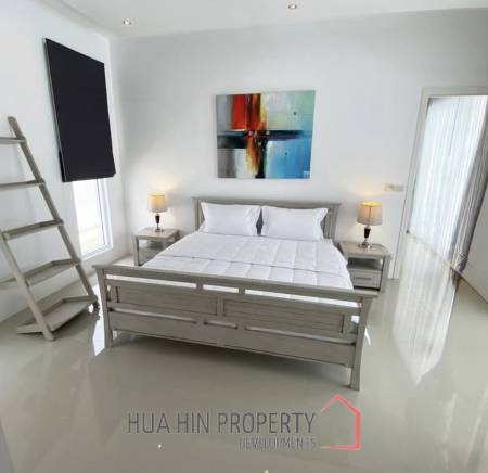 FALCON HILL  : 3 bed luxury pool villa