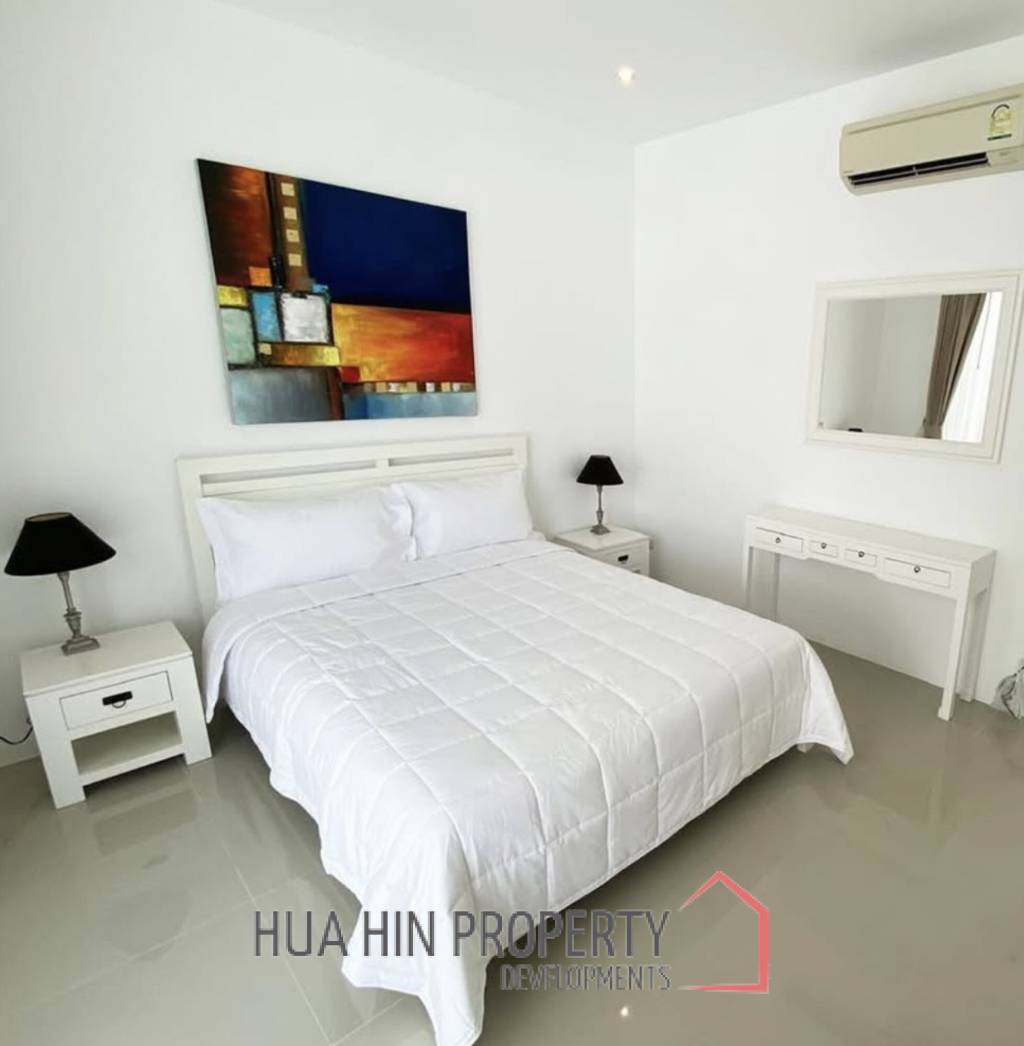 FALCON HILL  : 3 bed luxury pool villa