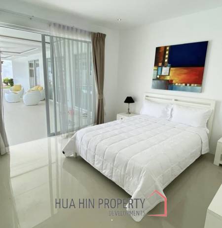 FALCON HILL  : 3 bed luxury pool villa