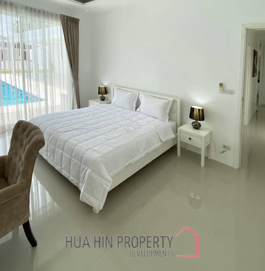 FALCON HILL  : 3 bed luxury pool villa