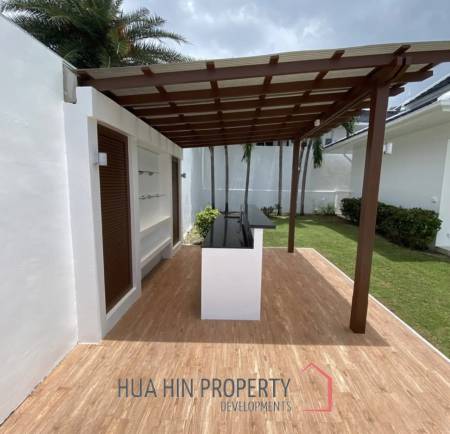 FALCON HILL  : 3 bed luxury pool villa
