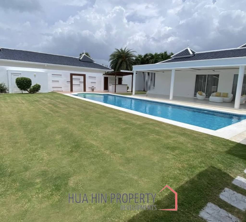 FALCON HILL  : 3 bed luxury pool villa
