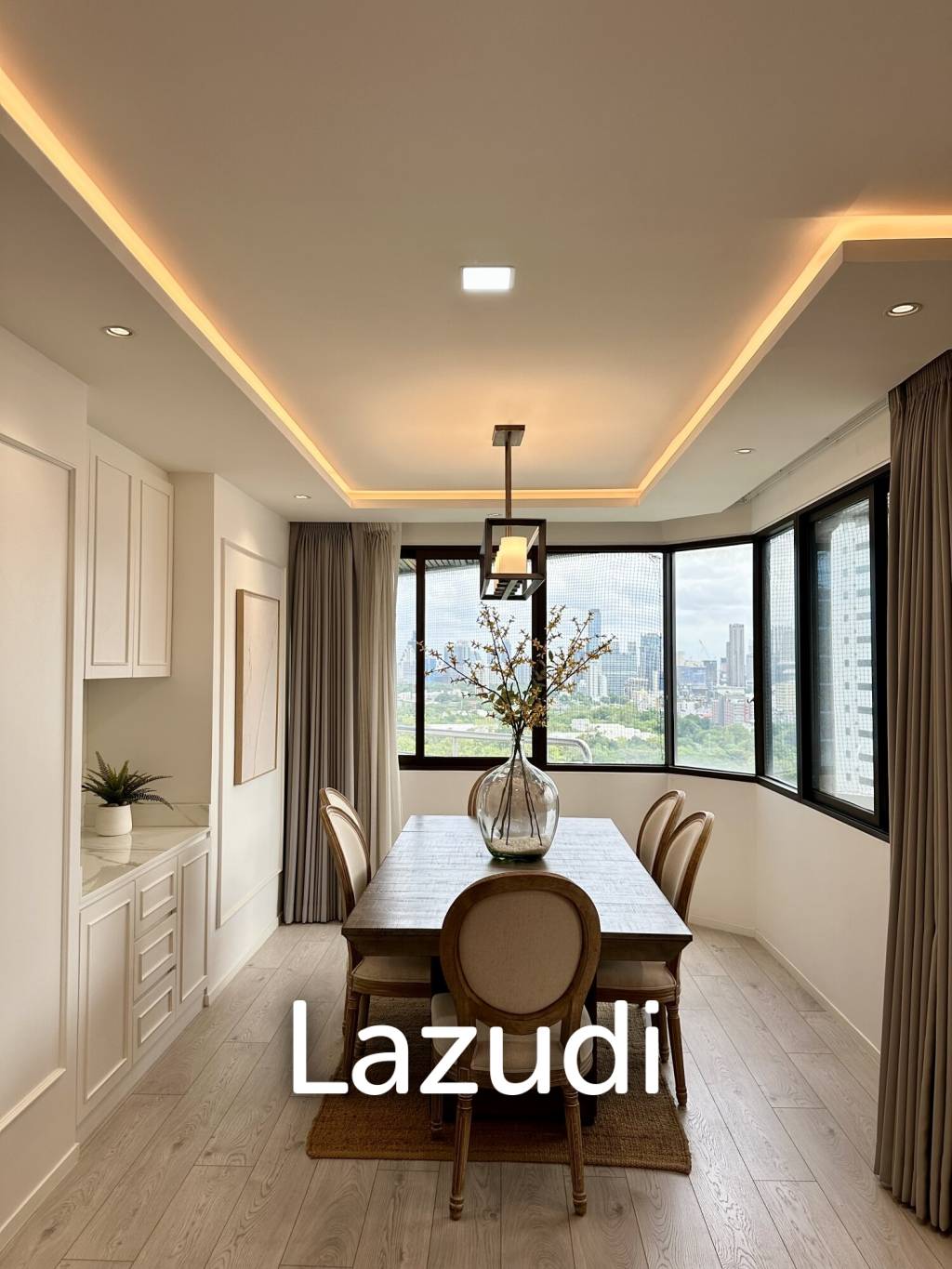 2 bedroom 2 bathroom condo 128 sqm. at Lake Avenue for sale