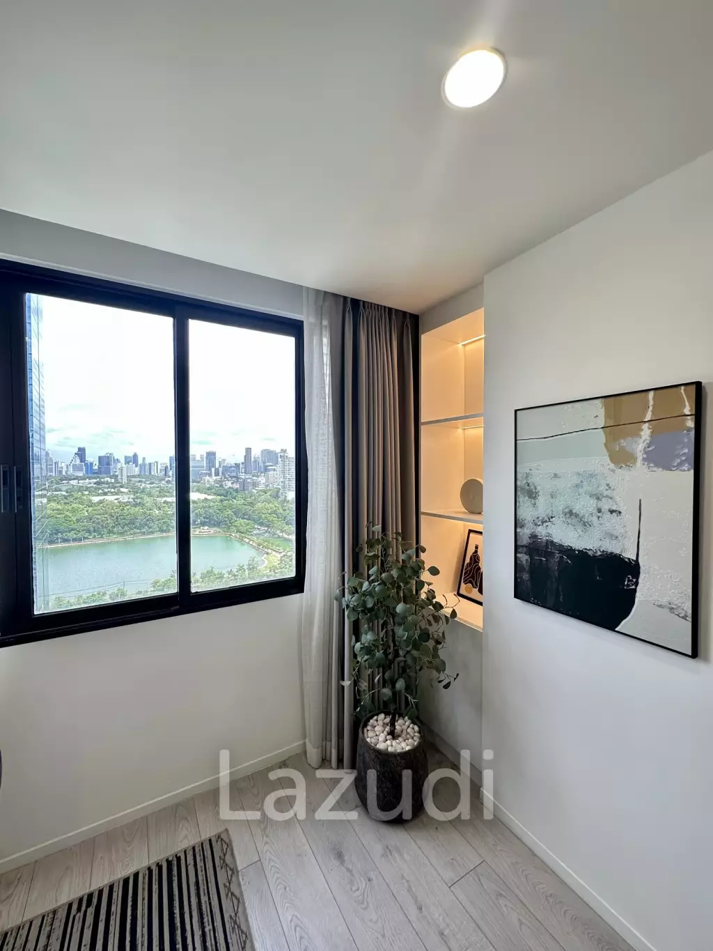2 bedroom 2 bathroom condo 128 sqm. at Lake Avenue for sale