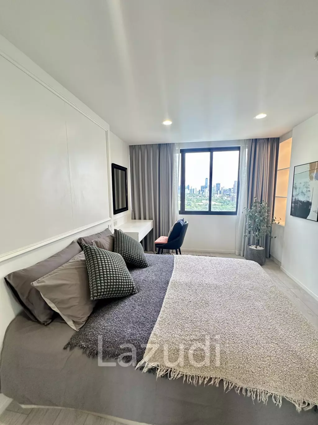 2 bedroom 2 bathroom condo 128 sqm. at Lake Avenue for sale