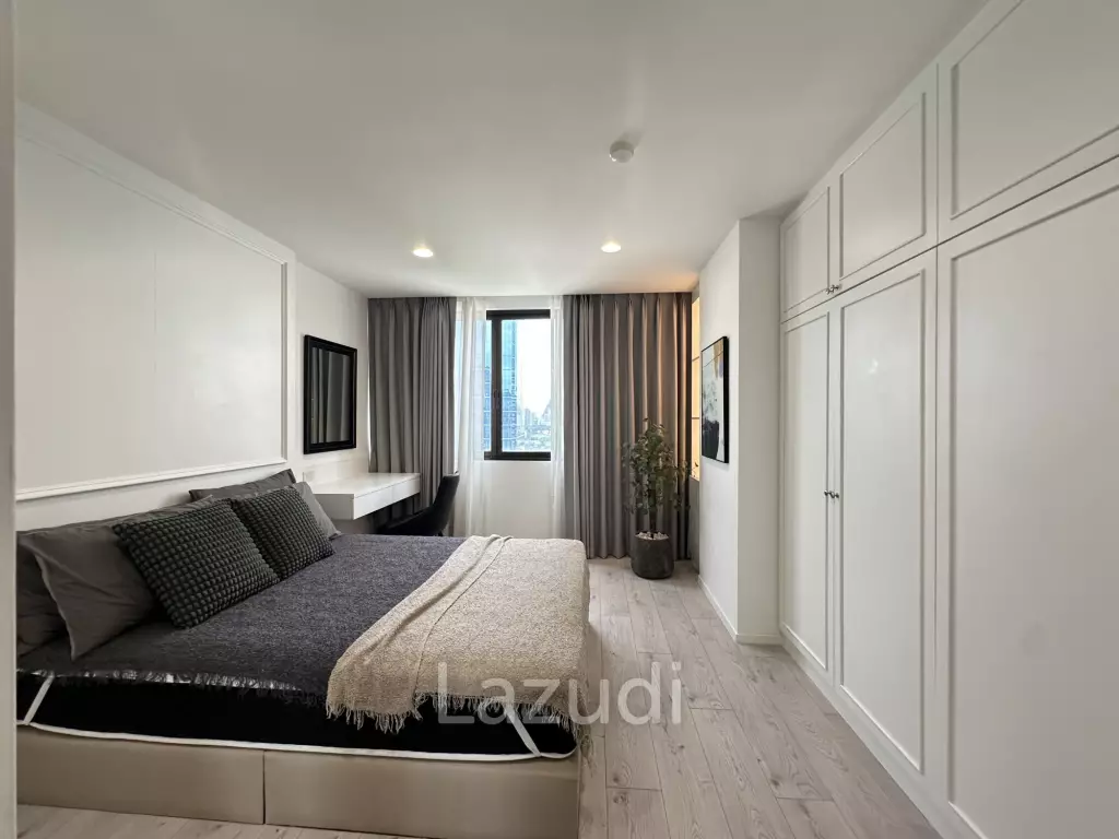 2 bedroom 2 bathroom condo 128 sqm. at Lake Avenue for sale