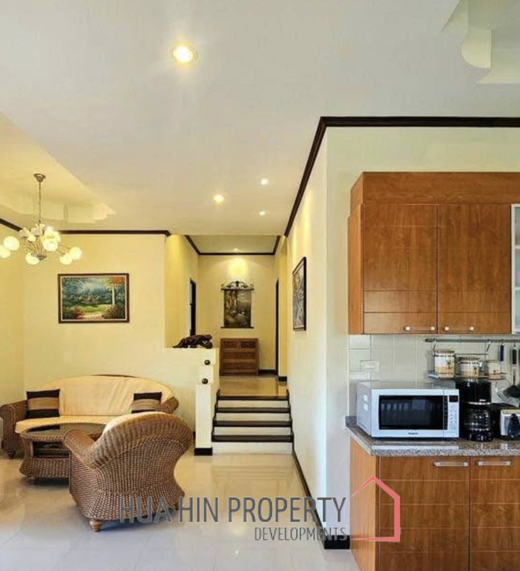 HILLSIDE HAMLET HOME  : 3 bed fully furnished