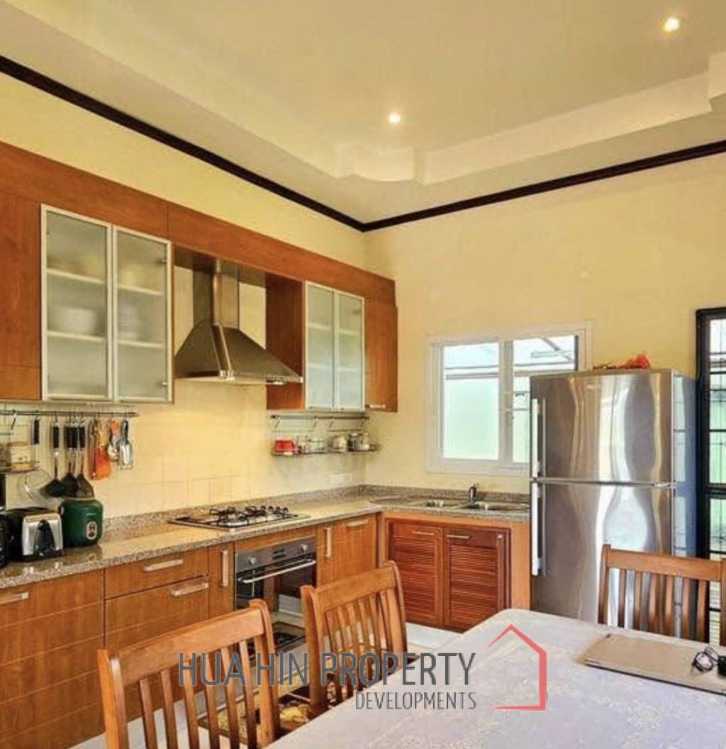 HILLSIDE HAMLET HOME  : 3 bed fully furnished