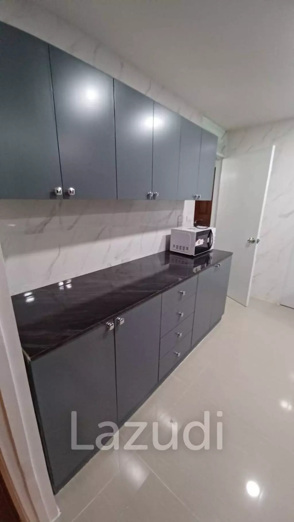 220 sqm condo on 12th floor in Khlong Toei Bangkok