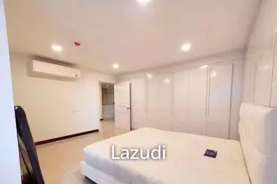 220 sqm condo on 12th floor in Khlong Toei Bangkok