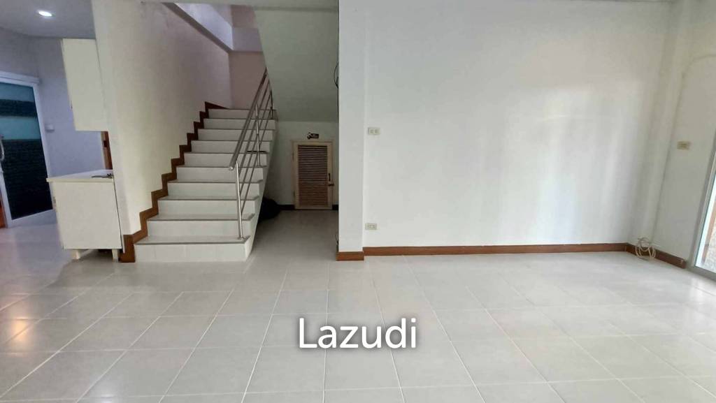 ขายบ้านทาวน์โฮม 2 ชั้น 3 ห้องนอน ในตัวเมืองเชียงราย