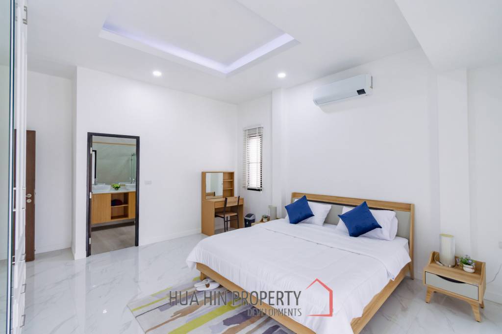 Modern pool villa 3 bedroom in Hua Hin City