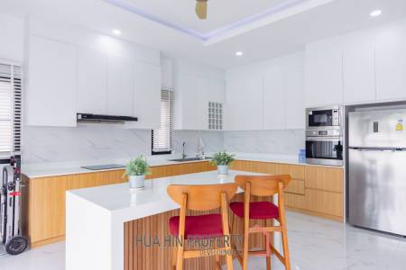 Modern pool villa 3 bedroom in Hua Hin City
