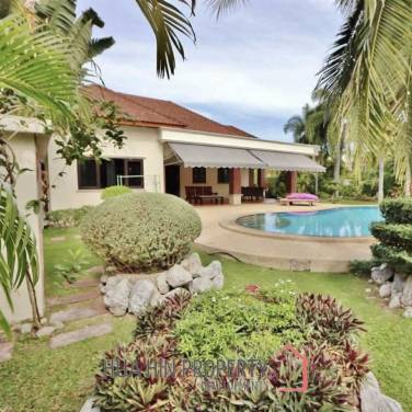 VICTORIA VILLAS : 3 bed pool villa on good sized land plot