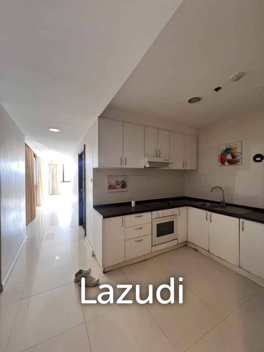 106 sqm high floor condo Lake Green Khlong Toei Bangkok