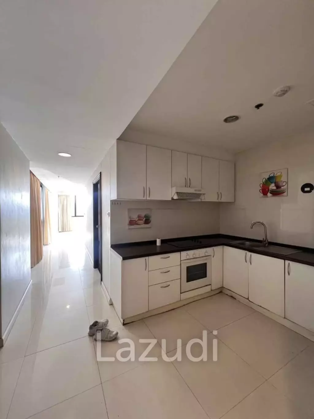 106 sqm high floor condo Lake Green Khlong Toei Bangkok