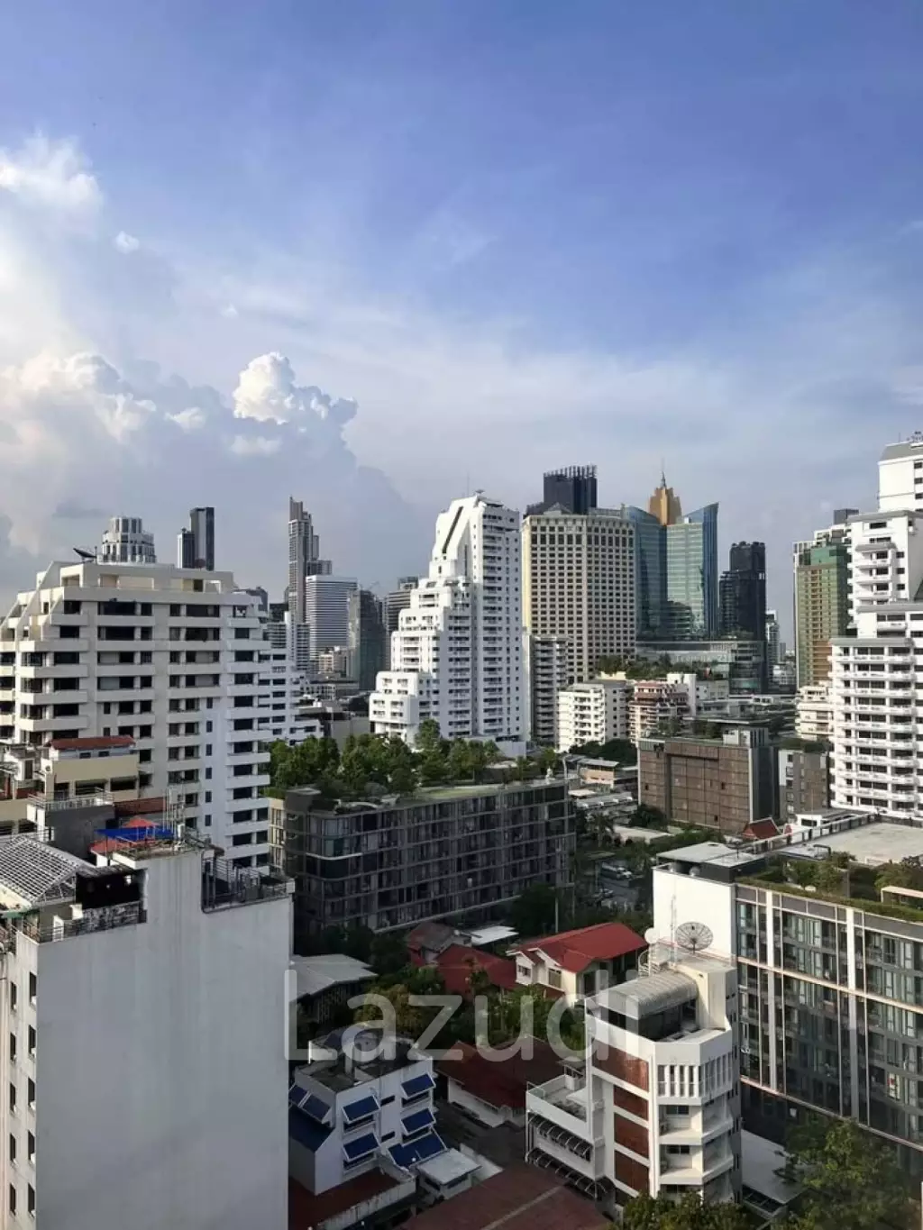 106 sqm high floor condo Lake Green Khlong Toei Bangkok