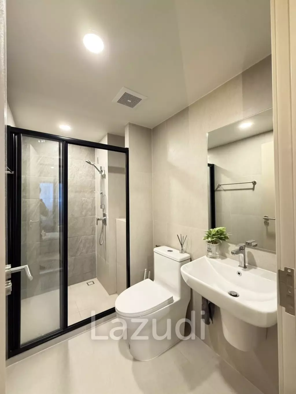 Brand-New 1-Bedroom Condo for Sale in Kathu
