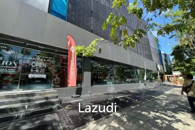 พื้นที่ร้านอาหาร คาเฟ่ ชั้นล่าง 226 ตร.ม. ย่านสีลม บางรัก ทำเลการค้าใจกลางเมือง