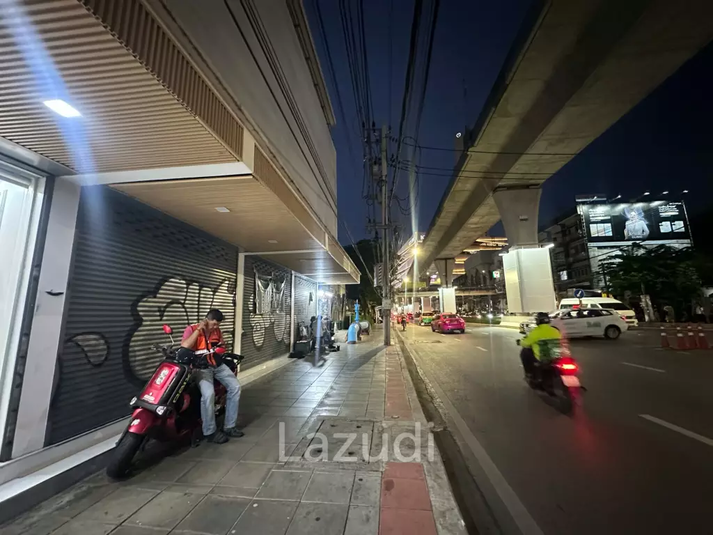 พื้นที่เชิงพาณิชย์ 330 ตร.ม. ทำเลค้าขายย่านคลองสาน กรุงเทพฯ
