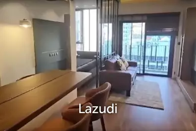 43 sqm modern 1 bedroom condo on 19th floor at MUNIQ Sukhumvit 23 Bangkok