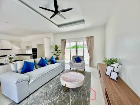 311 sqm pool villa in Hua Hin Grand Hills Hin Lek Fai