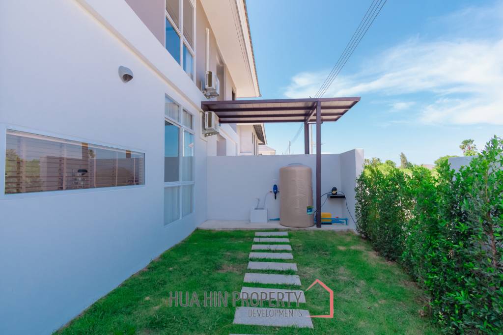 195 sqm modern 3 bedroom villa in Amity Green Hua Hin - Two Storey Twin House