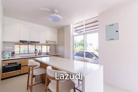 195 sqm modern 3 bedroom villa in Amity Green Hua Hin - Two Storey Twin House