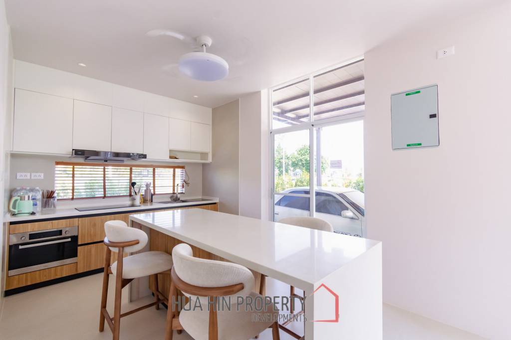 195 sqm modern 3 bedroom villa in Amity Green Hua Hin - Two Storey Twin House