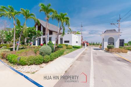 195 sqm modern 3 bedroom villa in Amity Green Hua Hin - Two Storey Twin House