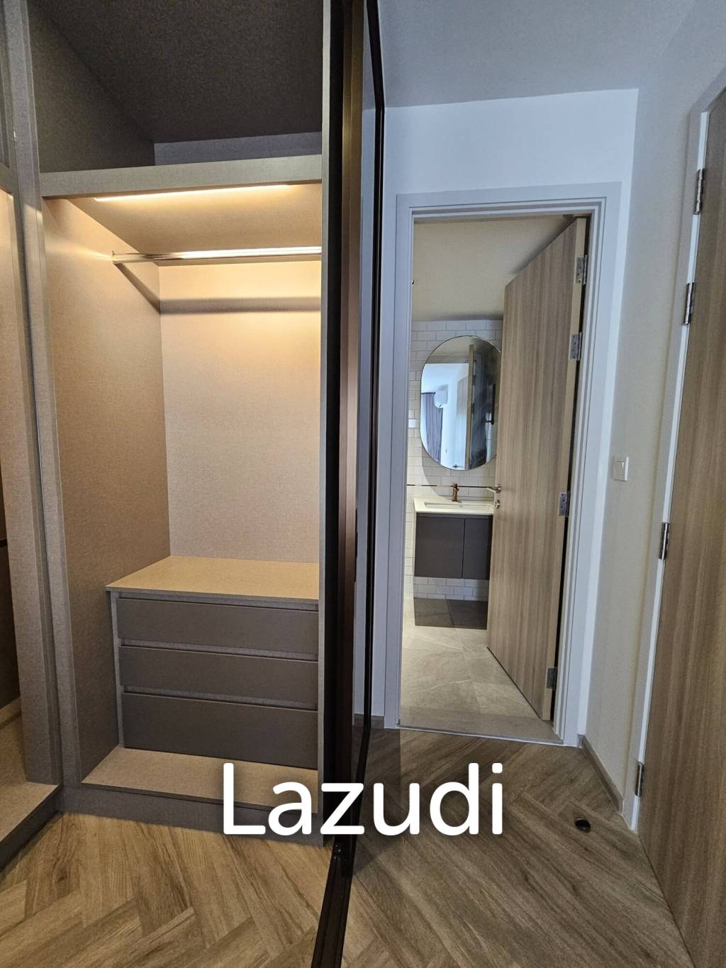 35 sqm modern 1 bedroom condo at Chapter Thonglor 25 Bangkok