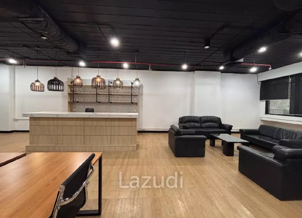 211 sqm modern furnished office for rent in Phra Nakhon Bangkok