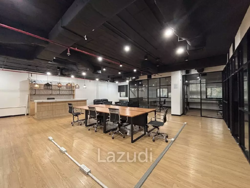 211 sqm modern furnished office for rent in Phra Nakhon Bangkok
