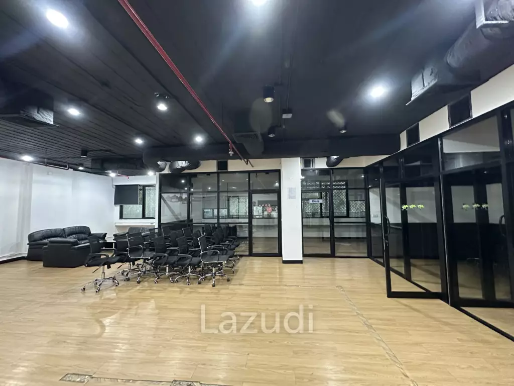 211 sqm modern furnished office for rent in Phra Nakhon Bangkok