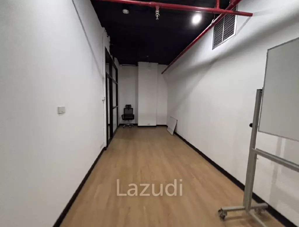 211 sqm modern furnished office for rent in Phra Nakhon Bangkok