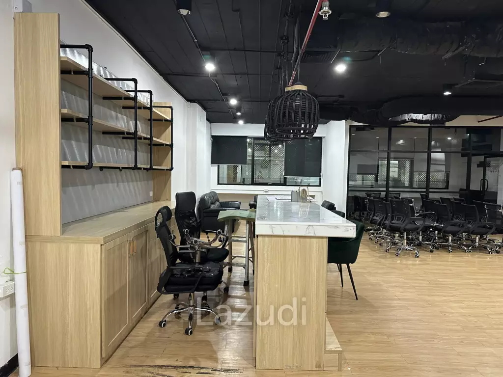 211 sqm modern furnished office for rent in Phra Nakhon Bangkok