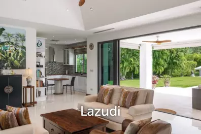BAAN ING PHU : Luxury 3 bed pool villa on large corner plot with uninterupted Black Mountain Views