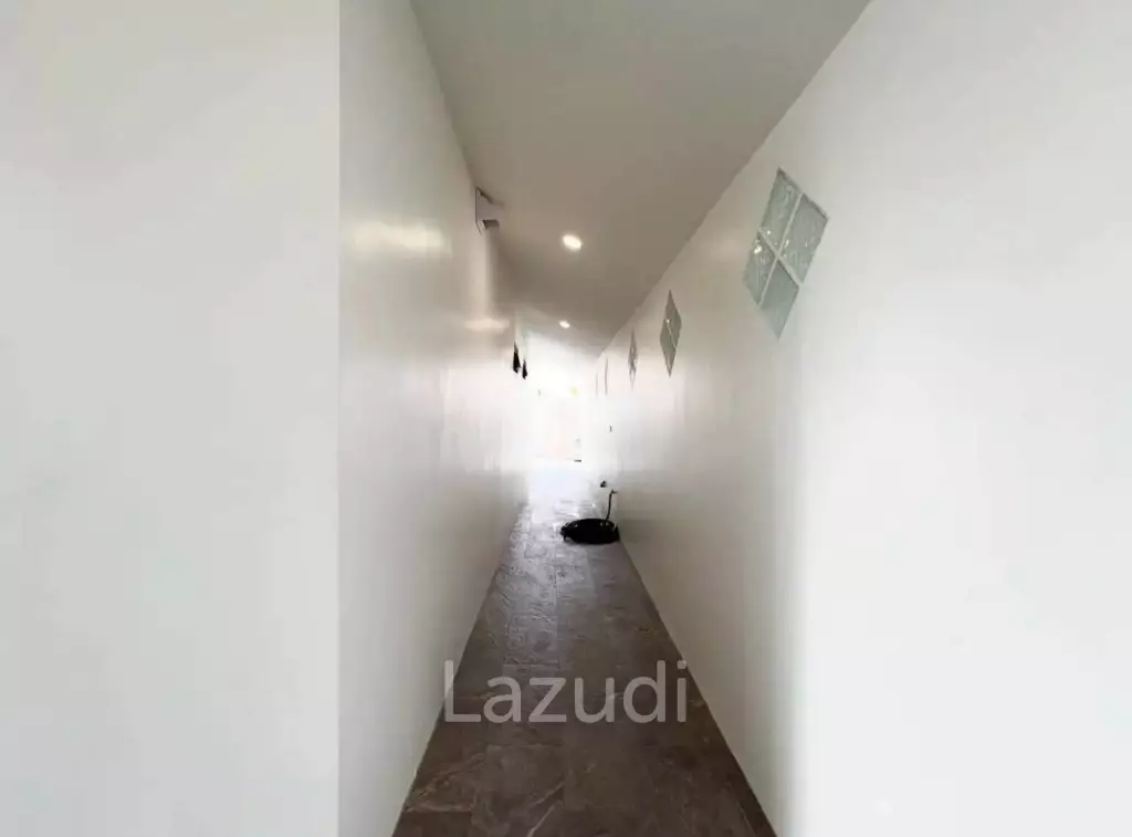 Newly Renovated 2-Storey Pool Villa for Sale at Eakmongkol