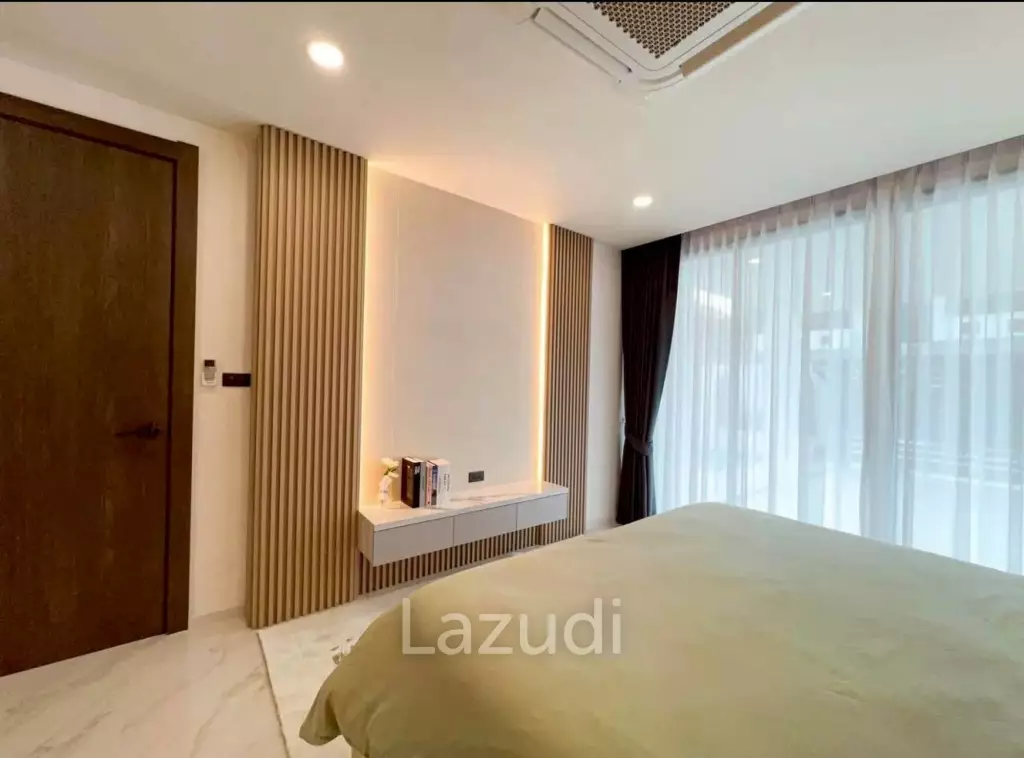 Newly Renovated 2-Storey Pool Villa for Sale at Eakmongkol