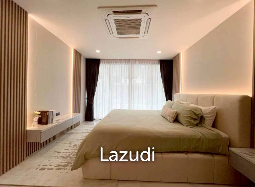 Newly Renovated 2-Storey Pool Villa for Sale at Eakmongkol