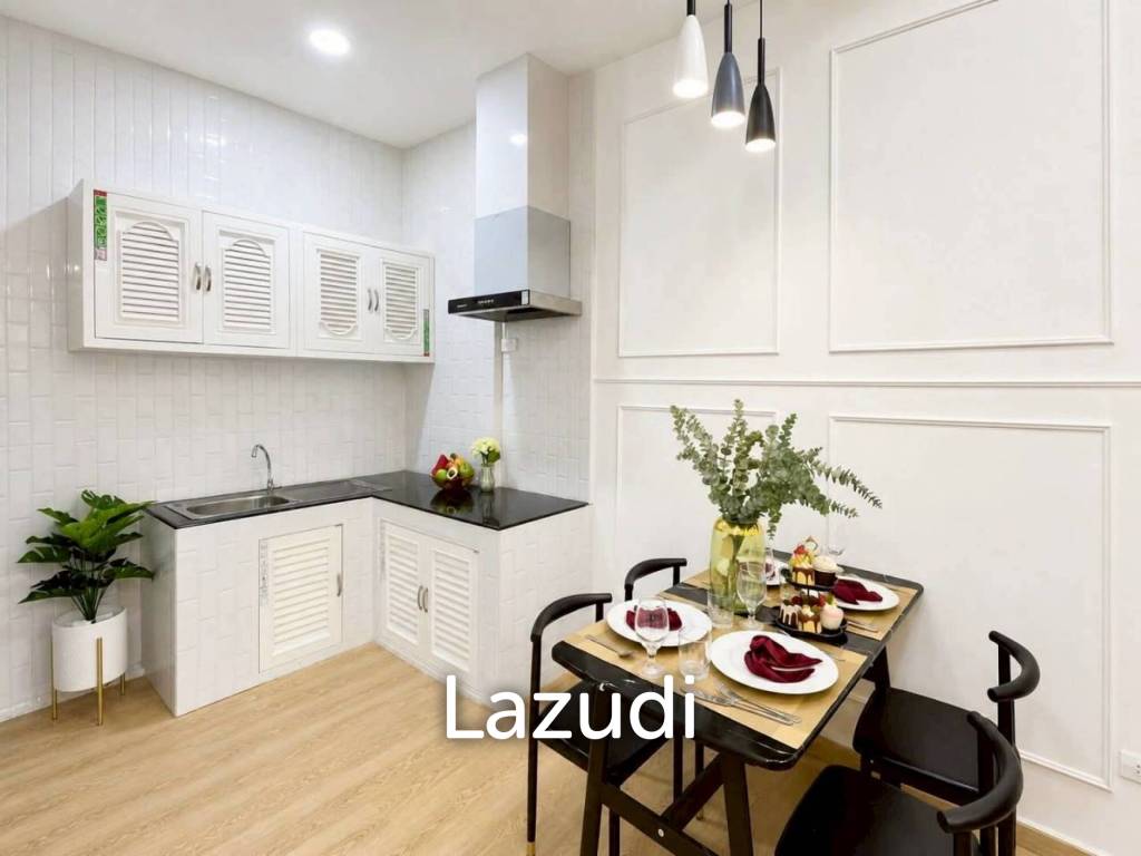 Newly Renovated Townhouse for Rent at Chatkaew 9