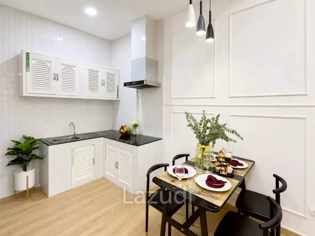 Newly Renovated Townhouse for Rent at Chatkaew 9