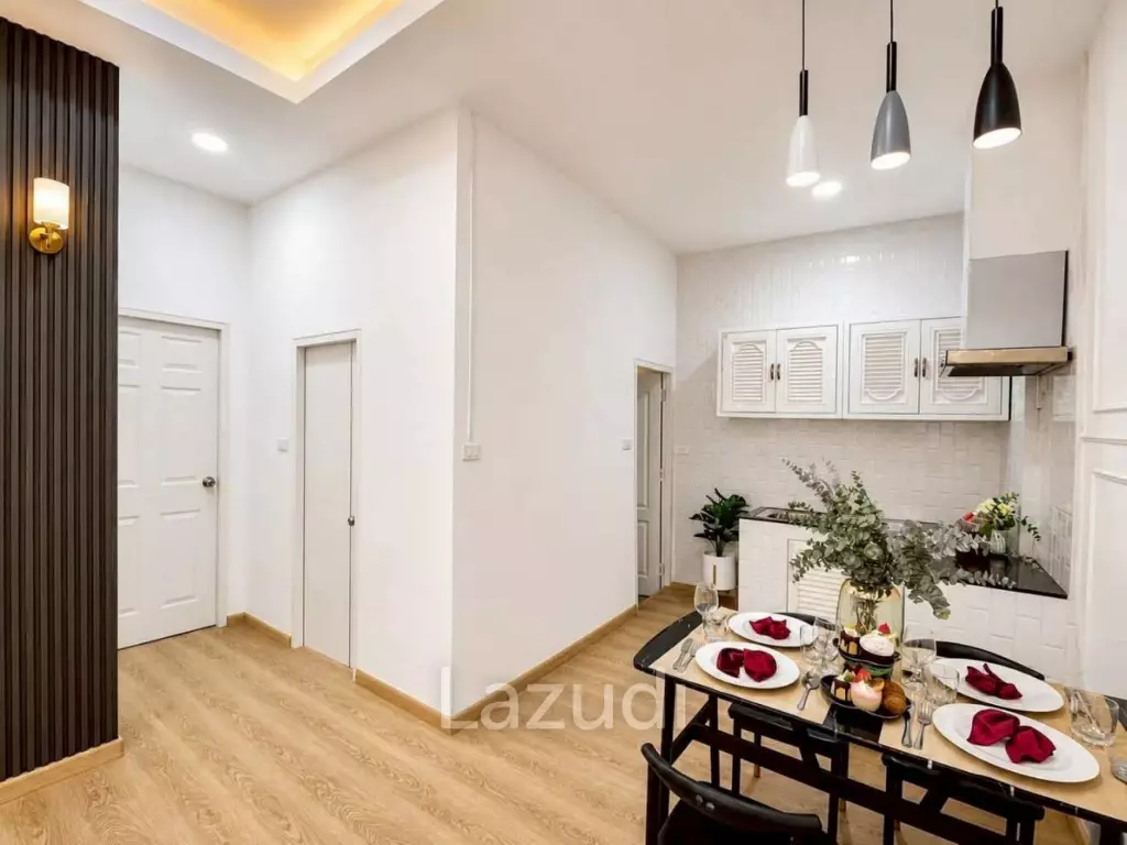 Newly Renovated Townhouse for Rent at Chatkaew 9
