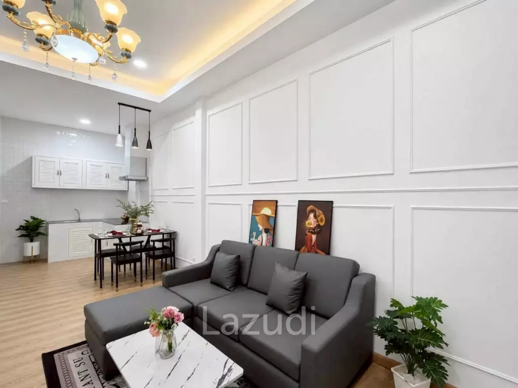 Newly Renovated Townhouse for Rent at Chatkaew 9
