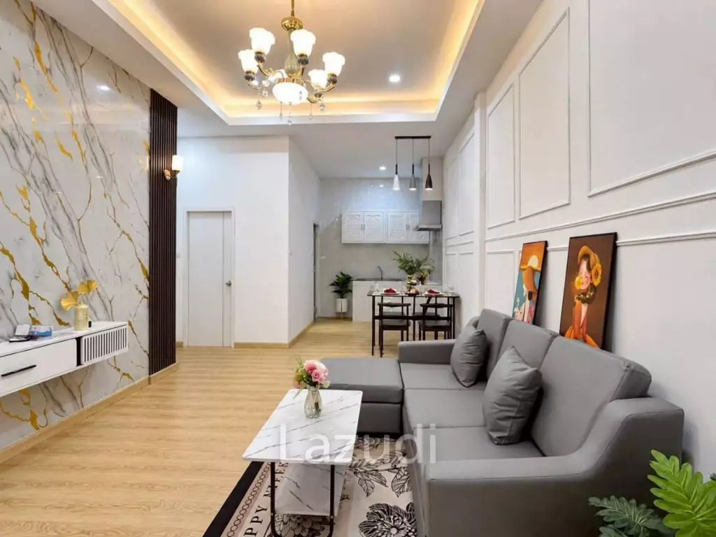 Newly Renovated Townhouse for Rent at Chatkaew 9