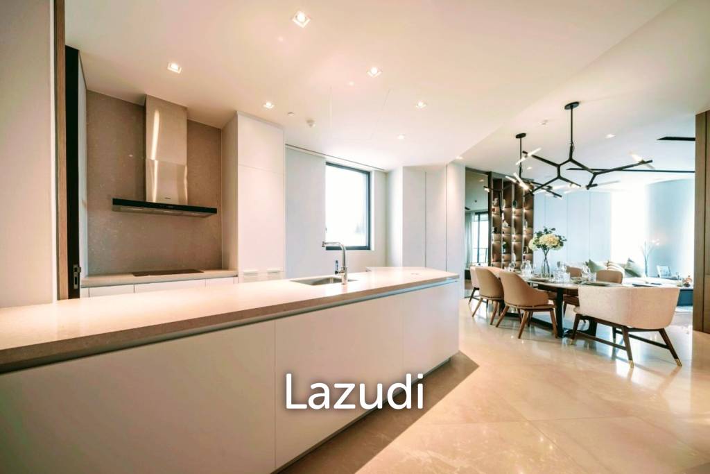 160 sqm riverfront 2-bedroom condo Banyan Tree Residences Khlong San Bangkok