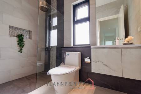 292 sqm pool villa in Aria 3 Hua Hin, Thap Tai