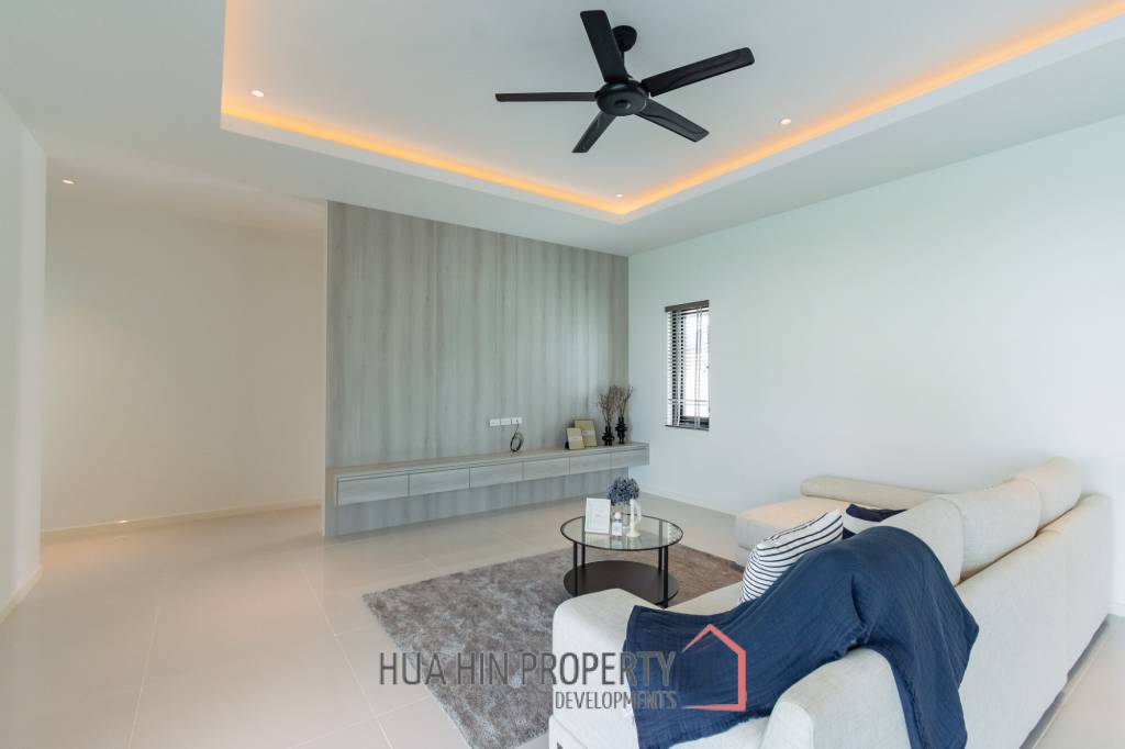 292 sqm pool villa in Aria 3 Hua Hin, Thap Tai